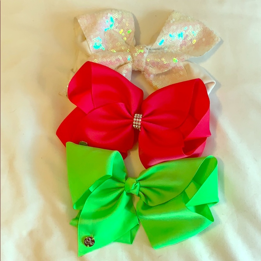 3 large JoJo Siwa Hair bows